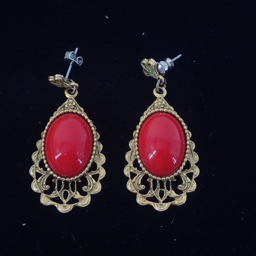 Gold Tone Filigree Red Stone Drop Post Earrings 1.5"